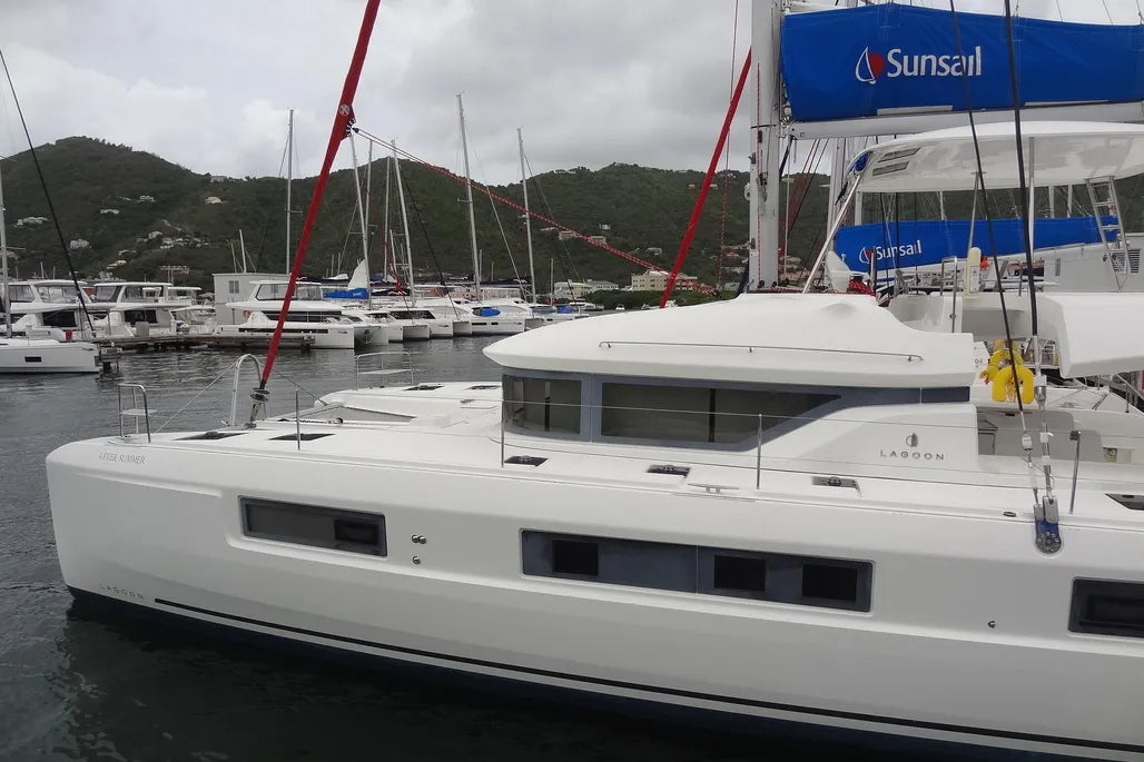 One 2021 Lagoon 50 | 48.5 ft - Yacht For Cruises And Fishing Tortola, British Virgin Islands Natural Gas USA Price ( $675.000.00 USD )