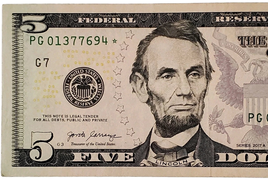 One United States Of America Physical Five Dollar Face Value Bill Price ( $5.50 USD )