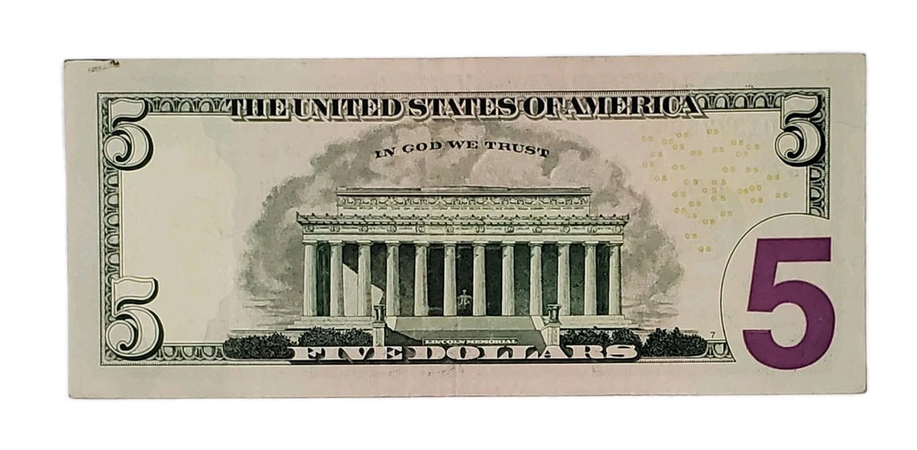 One United States Of America Physical Five Dollar Face Value Bill Price ( $5.50 USD )
